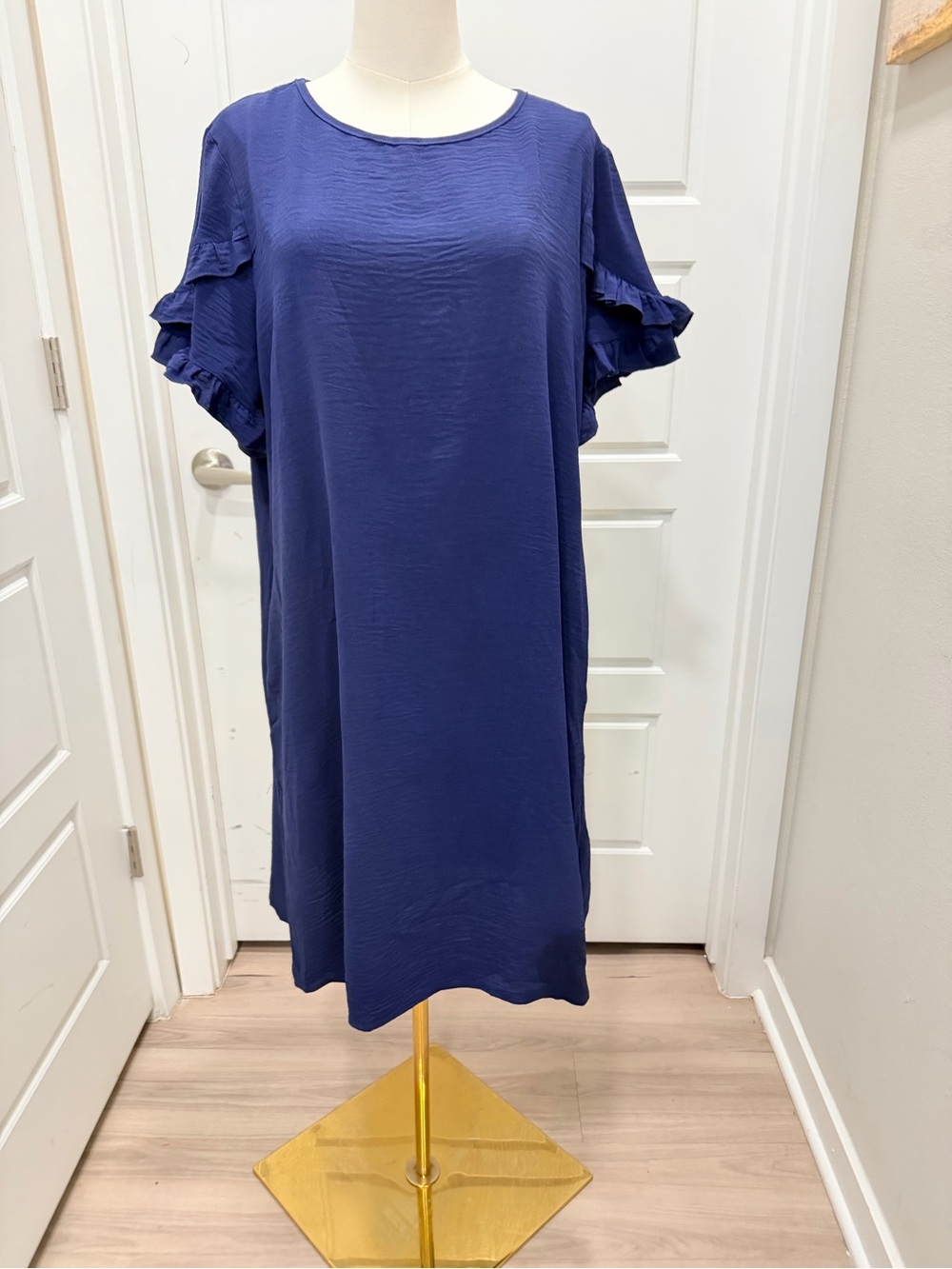 Hotouch Women's Navy Ruffle Sleeve Shift Dress NWT - Picture 3 of 9